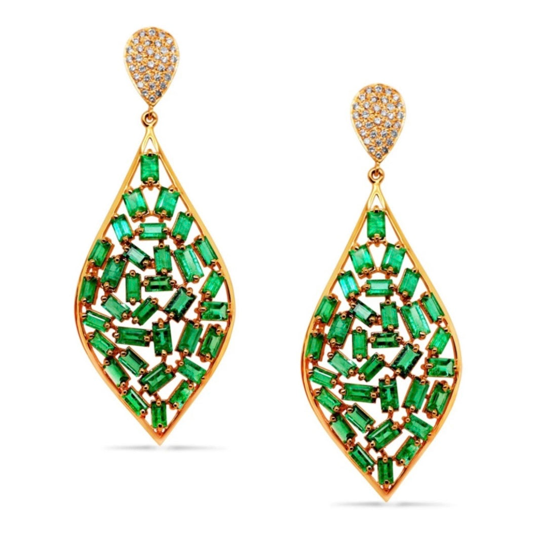 EMERALD BAGUETTE STATEMENT EARRING 18K